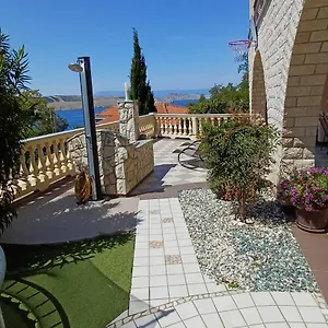 Nizic Apartment